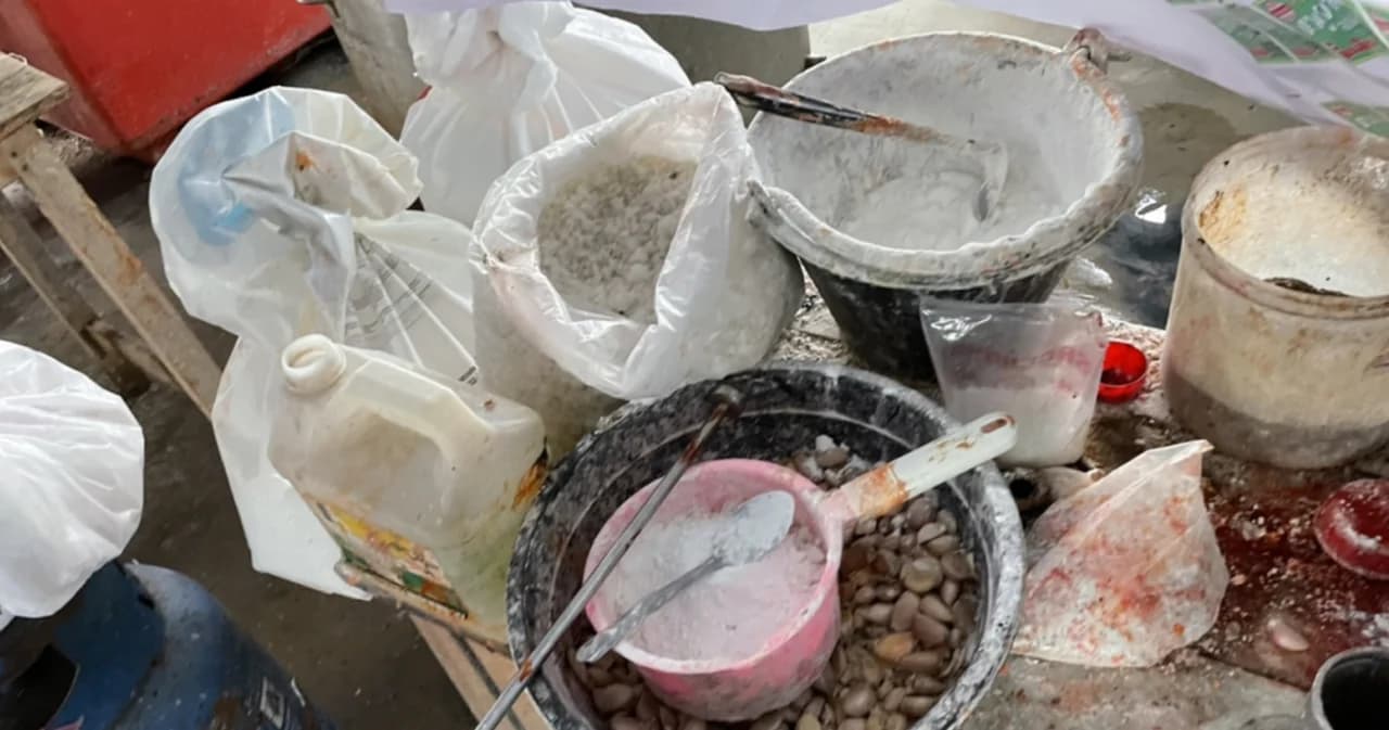 อย.บุกตรวจโรงงานไส้กรอกไม่ได้มาตรฐาน ทำเด็กป่วยหลายราย