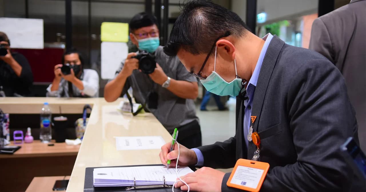 ‘วิโรจน์’ ลาออก ส.ส. มีผล 4 ก.พ. พร้อมลงแข่งขัน ‘ผู้ว่า กทม.’เต็มตัว