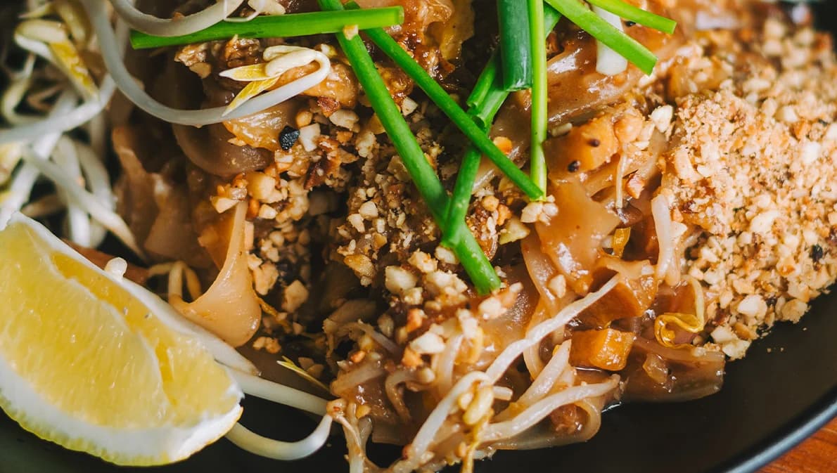 Oxford บรรจุชื่อ ‘ผัดไทย’ ให้คำสากลที่ทั่วโลกรู้จัก อยู่ในหมวด C2 เขียนด้วยตัวพิมพ์เล็กว่า pad thai