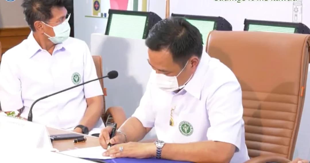 อนุทิน ลงนามประกาศปลดล็อก ‘กัญชา’ พ้นยาเสพติด