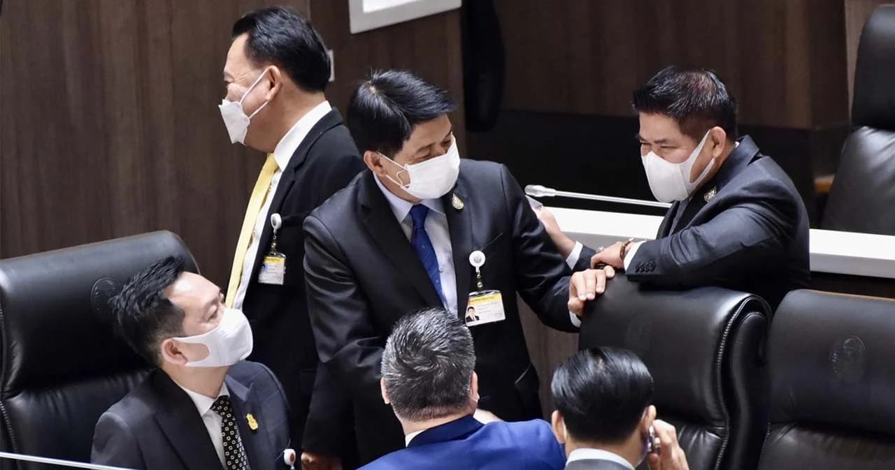 ‘ธรรมนัส’ นำ ส.ส.ประชุมร่วมรัฐสภา นัดแรก หลังย้ายเข้าสังกัดพรรคเศรษฐกิจไทย