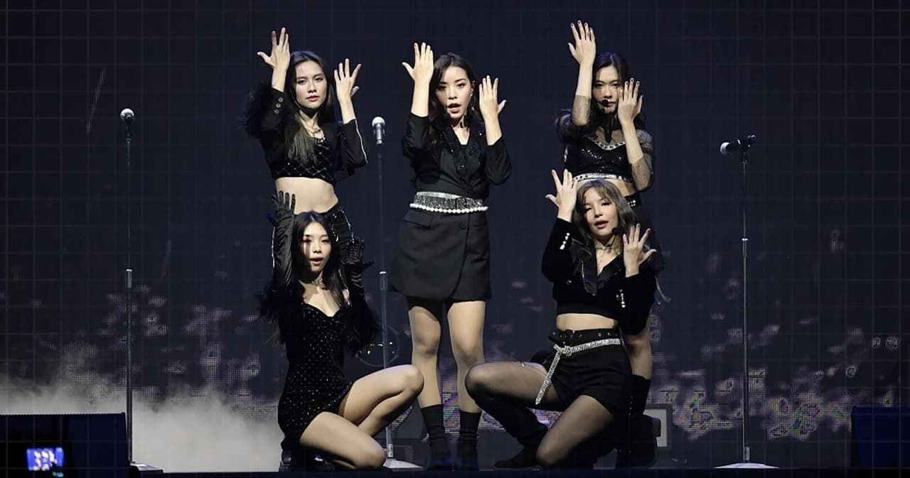 ภาพบรรยากาศ BNK48 Charaline 1st Fanmeet ตอน สุภาพสตรีชราเทพี ณ วังเวงวิเวกวิเหวงโหวง