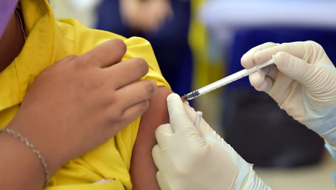 เปิดผลการสำรวจพบผู้ปกครองร้อยละ 75.3 ต้องการให้ลูกอายุ 5-11 ปีฉีดวัคซีน