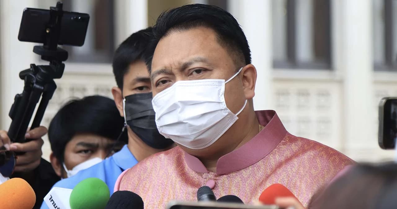 ‘สุชาติ’ ย้ำปัญหาบ้านใหญ่จบแล้ว ระบุเป็นพี่น้องคนบ้านเดียวกัน ‘สนธยา’ ขอเอาความจริงมาพูด