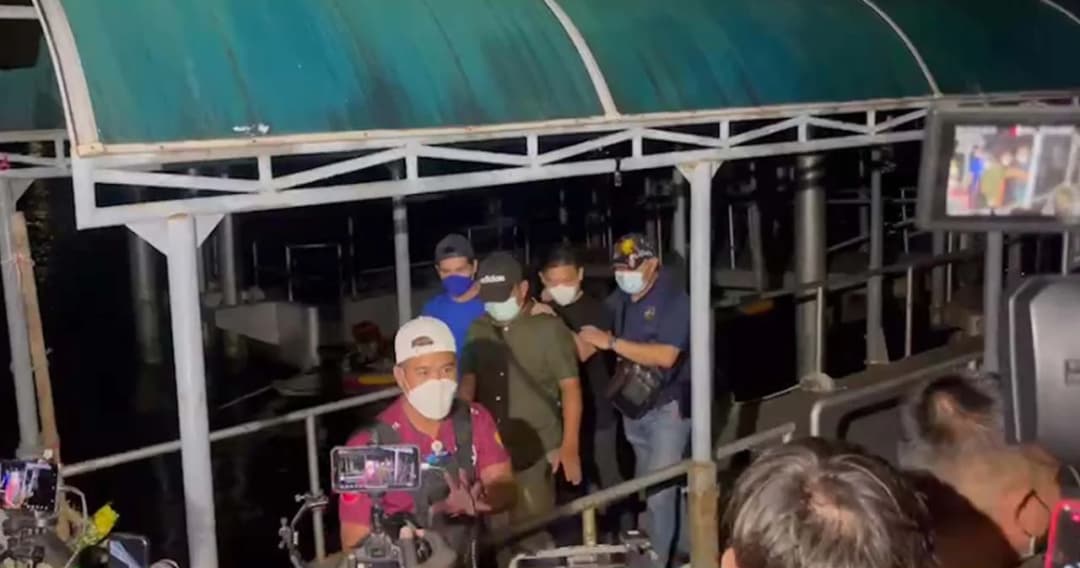 ‘โรเบิร์ต’ มาจำลองเหตุการณ์ ไม่ตอบขับเรือเองหรือไม่ ไม่ตอบเรือกระชากหรือไม่