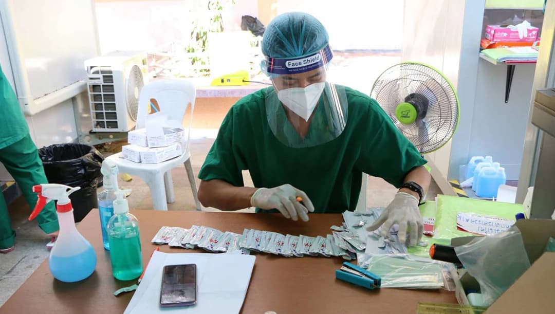 นายกฯ สั่งการ กทม.เร่งแก้ปัญหาระบบรับผู้โควิด-19 “เจอ แจก จบ”  เต็มขีดความสามารถ