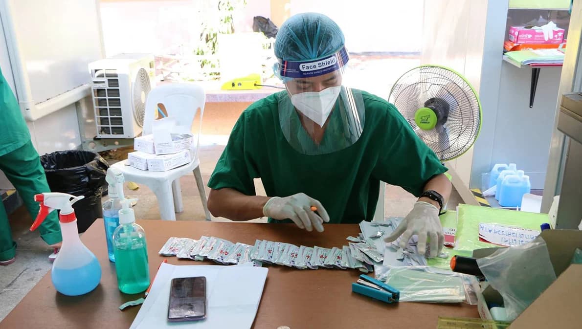 นายกฯ สั่งการ กทม.เร่งแก้ปัญหาระบบรับผู้โควิด-19 “เจอ แจก จบ” เต็มขีดความสามารถ