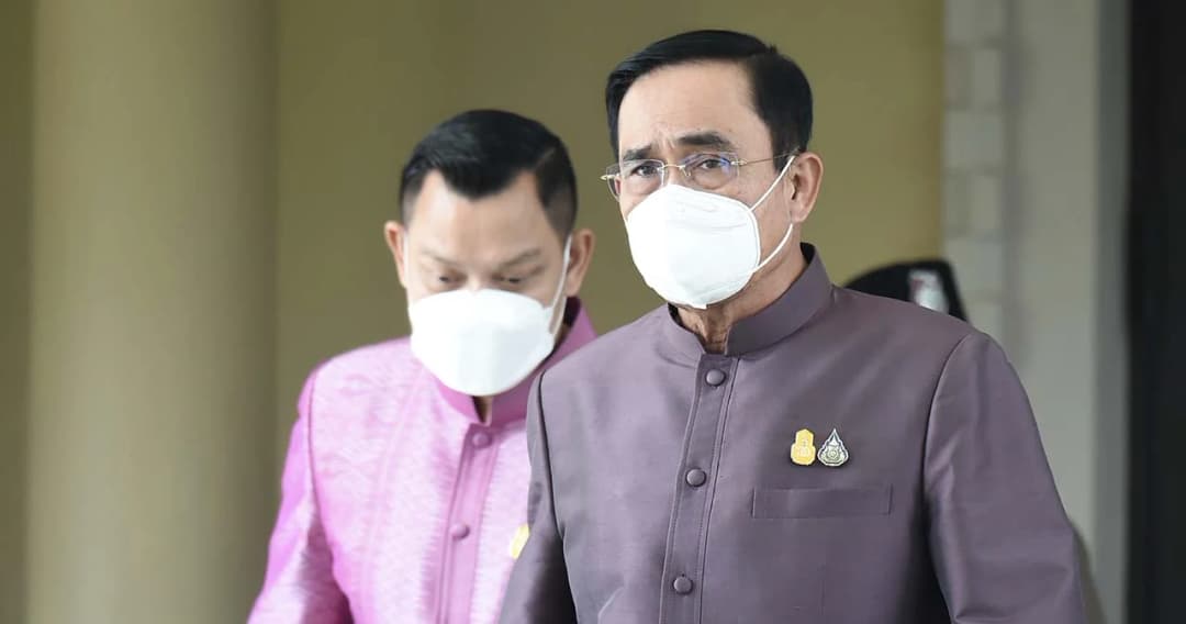 โฆษกรัฐบาลแจงแทน นายกฯ กินข้าวพรรคร่วมไม่มีการเมือง ปัดตอบปมยุบสภา