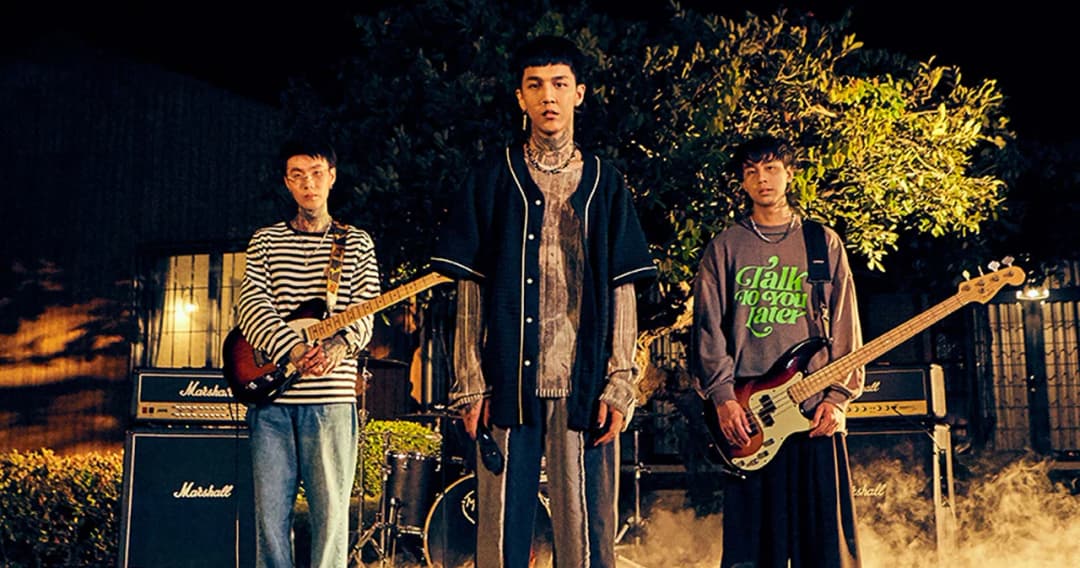 ‘Paper Planes’ พูดถึงประสบการณ์ที่เคยเจอในชีวิตจริง ถ่ายทอดผ่านซิงเกิล ‘เสแสร้ง’