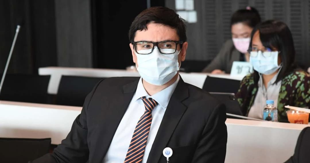 ‘รังสิมันต์ โรม’ ผิดหวัง หลัง กมธ.กฎหมาย เชิญผู้เกี่ยวข้องคดีค้ามนุษย์แจง แต่มาไม่ครบ ย้ำ ‘พล.ต.ต.ปวีณ’ ยังไม่ควรกลับไทยเวลานี้