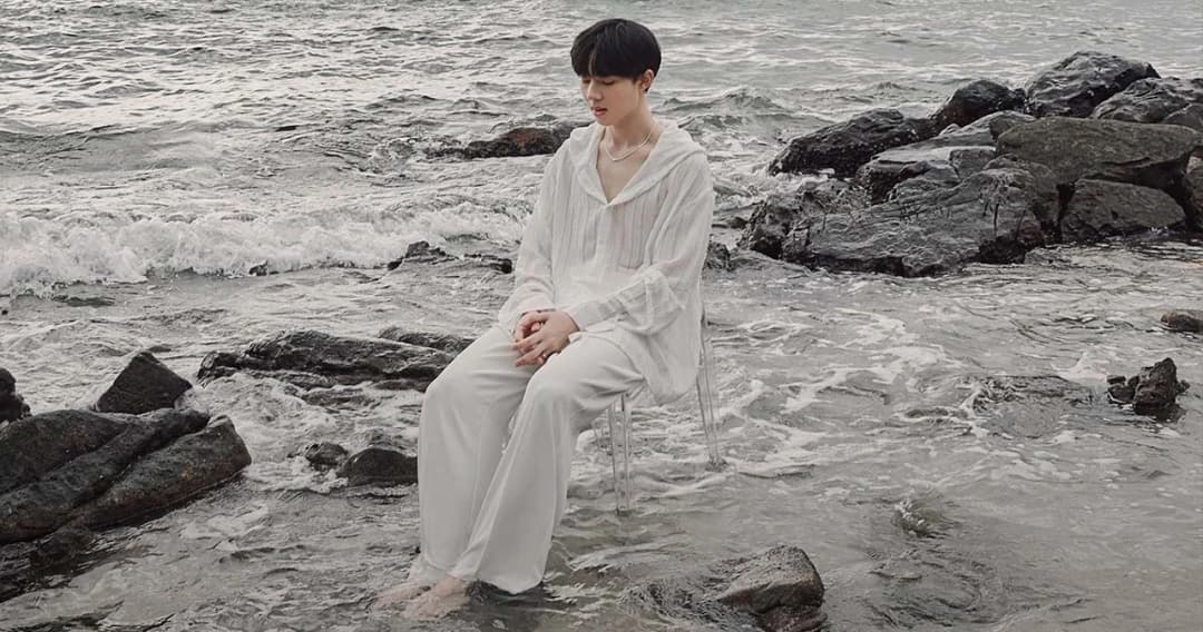 ‘NuNew’ ถ่ายทอดความสัมพันธ์ที่ไม่ชัดเจนผ่านซิงเกิลใหม่ ‘How You Feel’ เพลงประกอบซีรีส์ ‘นิ่งเฮียก็หาว่าซื่อ’