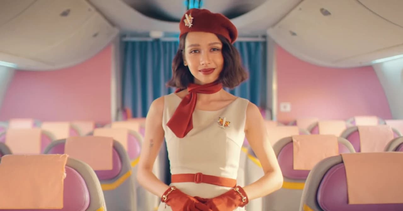 เครื่องบินไม่ได้ตกหลุมอากาศ แต่เป็นคุณต่างหากที่กำลังตกหลุมรัก ‘ทราบแล้วเปลี่ยน’ ซิงเกิลใหม่จาก ‘BOWKYLION’