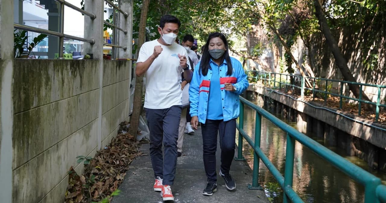 ‘เอ้ สุชัชวีร์’ เสอนำเทคโนโลยี เปิด-ปิดประตูน้ำ แก้ปัญหาน้ำเน่า ยอมรับปัญหา กทม. หนักกว่าที่คิด