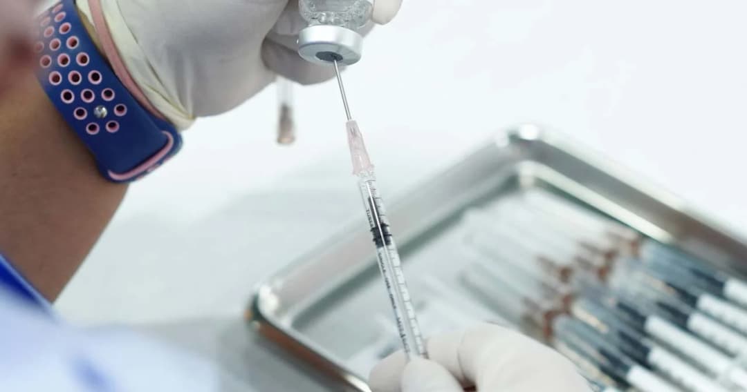 สธ.เดินสายเคาะประตูบ้านฉีดวัคซีนเชิงรุกผู้สูงอายุ สร้างภูมิก่อนเทศกาลสงกรานต์ 