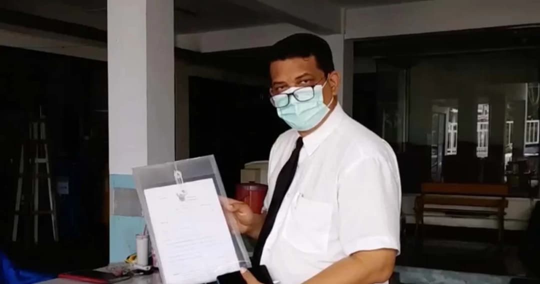 ทนายกฤษณะนำหนังสือแต่งตั้งทนาย มอบคืนให้แม่ของแตงโม