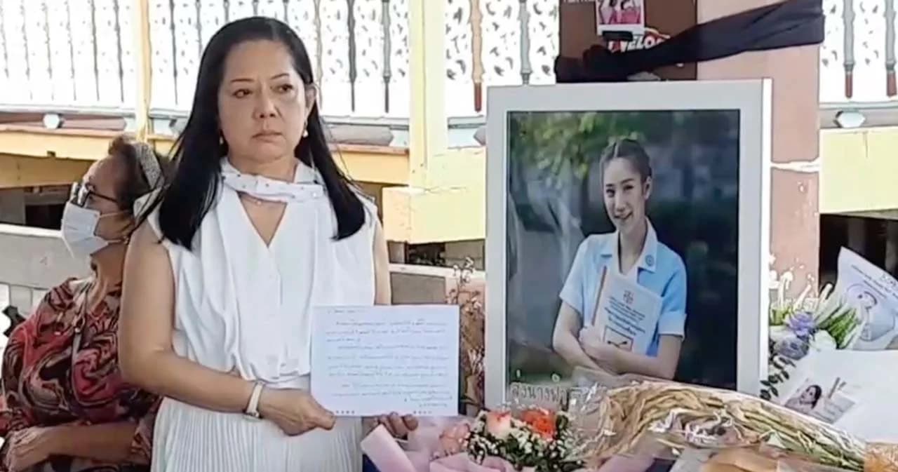 แม่วางดอกไม้-เขียนจดหมายไว้อาลัยครบรอบ 1 เดือน ‘แตงโม’ จากไป