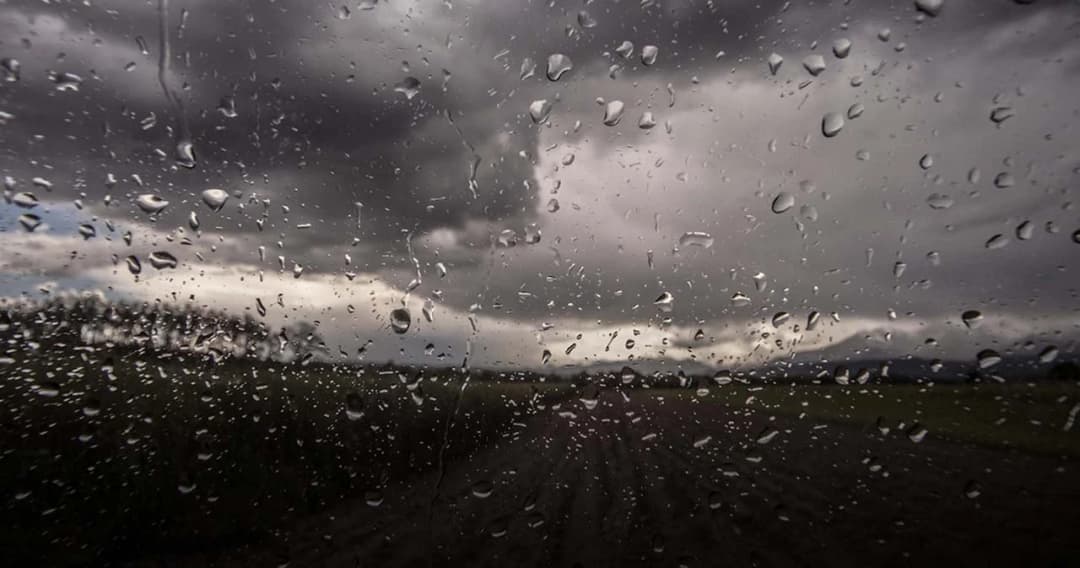 กรมอุตุฯ เตือน 1-3 เม.ย. อากาศแปรปรวน จะมีพายุฤดูร้อน จากนั้นอีสานอุณหภูมิลด 5-7 องศา