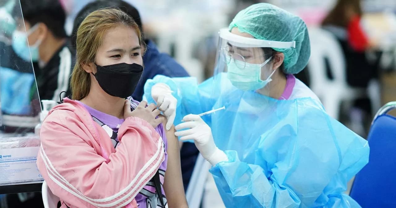 ศูนย์ฯ บางซื่อ เปิดวอล์คอินฉีดวัคซีนโควิดวันสุดท้าย ก่อนหยุดช่วงสงกรานต์