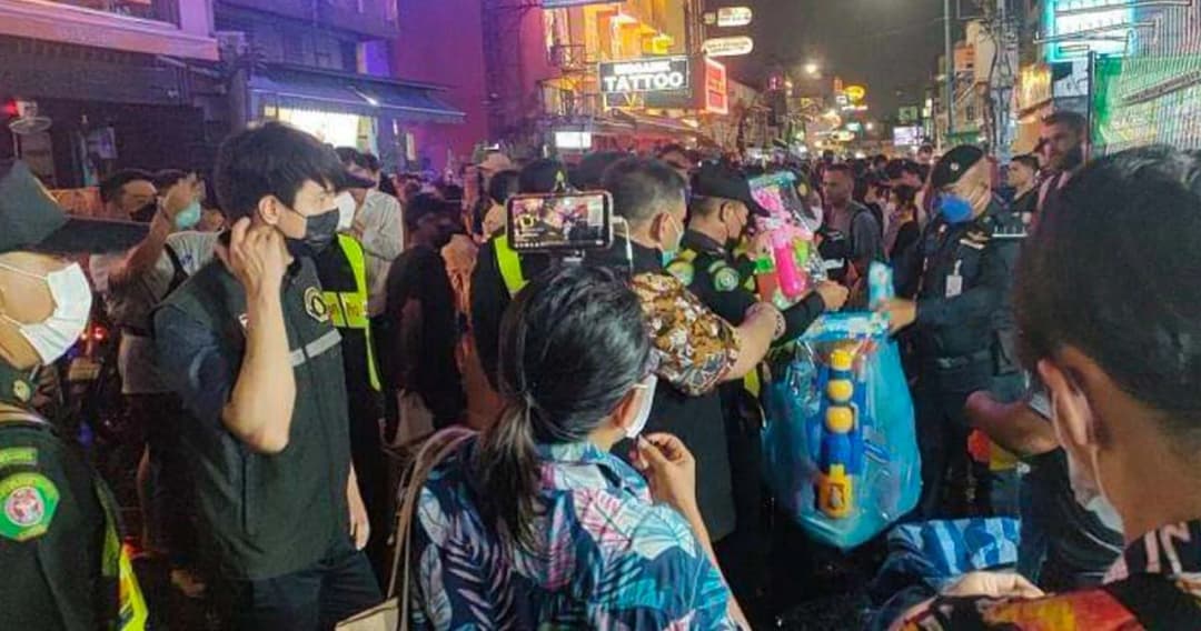 กทม. คุมเข้มทางเข้า ‘ถนนข้าวสาร’  ห้ามเล่นน้ำสงกรานต์ ไม่ให้นำปืนฉีดน้ำเข้าพื้นที่