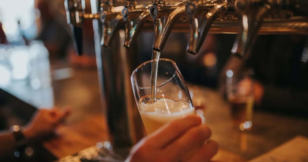 ศบค.คลายล็อกทั่วประเทศยกเลิกพื้นที่สีส้ม ไฟเขียวดื่มเหล้าในร้านถึงเที่ยงคืน