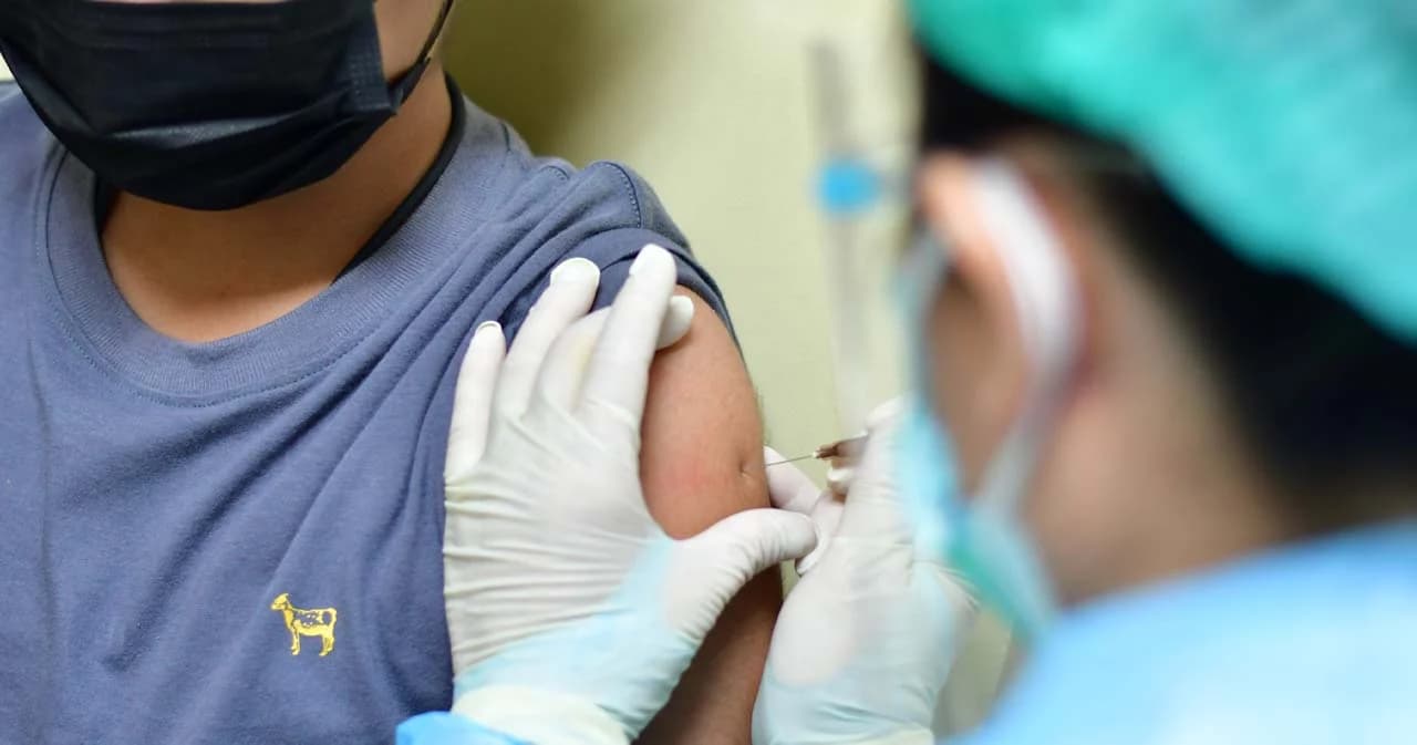 เตรียมพร้อมเปิดเทอมรับมือโควิด ดีเดย์ฉีดเข็มกระตุ้นเด็กมัธยม 9 พ.ค. นี้