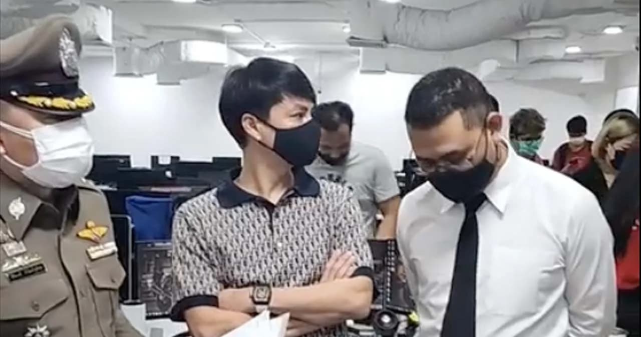 ตำรวจค้น ‘กองสลากพลัส’ อีกรอบ จ่อดำเนินคดีขายสลากเกินราคา