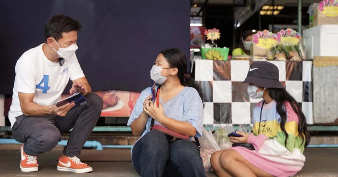 ‘สุชัชวีร์’ ลงพื้นที่มีนบุรีซ้ำ ย้ำหากเป็นผู้ว่าฯ ฟุตบาทต้องเรียบ กรุงเทพต้องเท่าเทียม