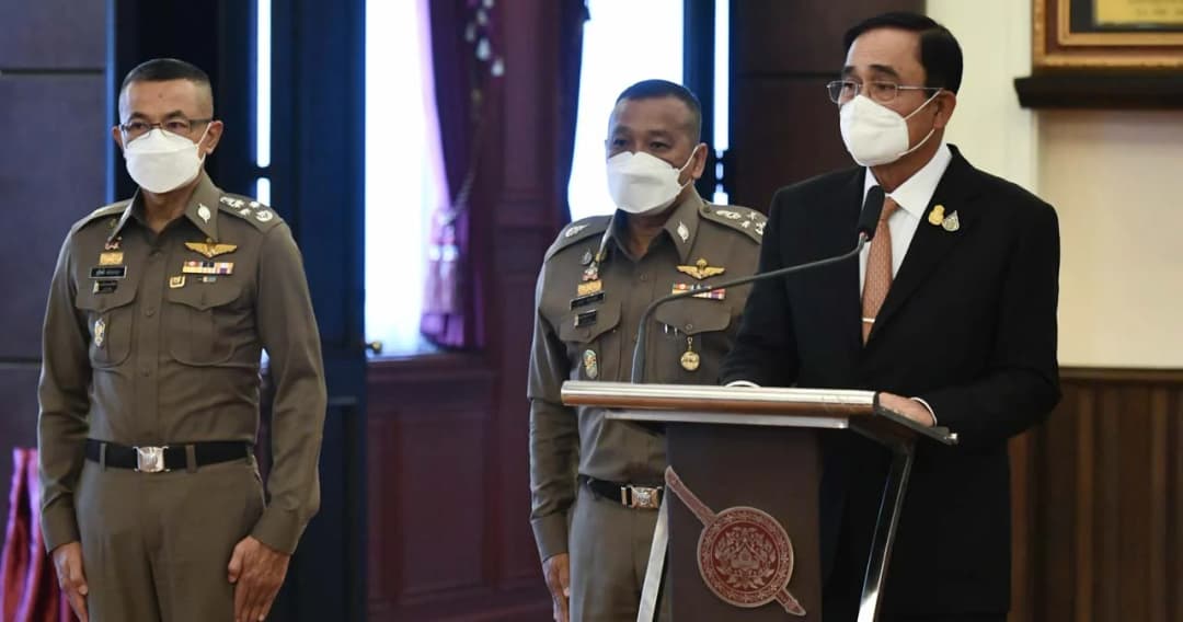 นายกฯ ฉุนถูกถามปมค้ามนุษย์ หลัง ‘รังสิมันต์’ ท้าพักงาน ‘ประวิตร’ ขณะที่ ผบ.ตร. ยันไม่มี ‘บิ๊กเนม’ แล้ว