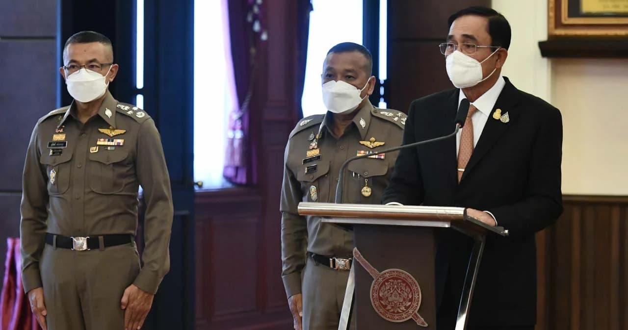 นายกฯ ฉุนถูกถามปมค้ามนุษย์ หลัง ‘รังสิมันต์’ ท้าพักงาน ‘ประวิตร’ ขณะที่ ผบ.ตร. ยันไม่มี ‘บิ๊กเนม’ แล้ว