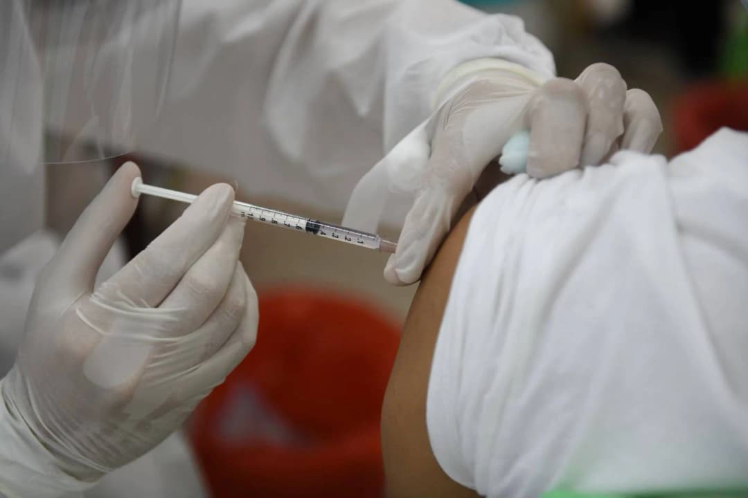 กทม. ขยายเวลาฉีดวัคซีนโควิด-19 โรงพยาบาลสังกัด กทม. ถึงสิ้นเดือน พ.ค. นี้