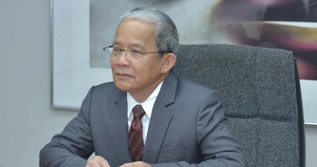 ‘ชัยชาญ’ ลาออกจากตำแหน่ง อธิการบดี ม.ศิลปากร หลังเกิดกรณีภาพถ่ายแอร์โฮสเตส