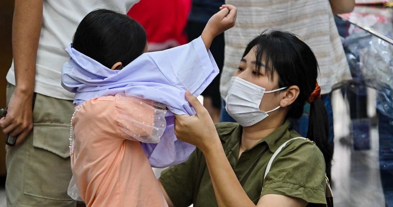 เริ่มวันนี้ สธ.ลดราคาชุดนักเรียน อุปกรณ์การเรียน 10-50% ช่วยลดภาระผู้ปกครองช่วงเปิดเทอม