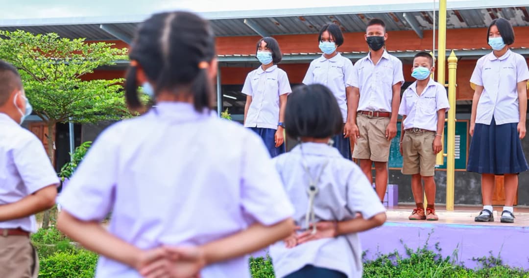 ดราม่าชุดนร.อนุบาล 5 วัน 4 แบบ หมอแล็บแพนด้า โพสต์ตั้งคำถาม “ผู้ปกครองไหวไหม”