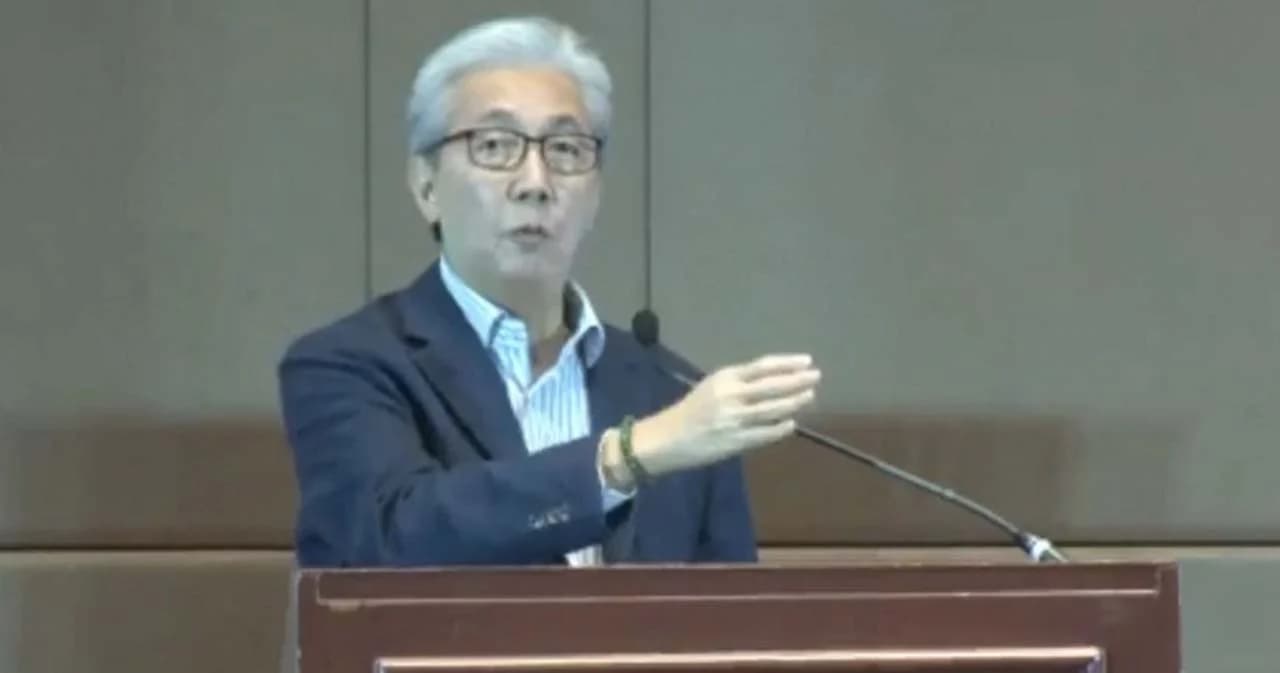 ‘สมคิด’ แนะ 4 หน่วยงานด้านศก.ต้องแข็งอย่าอ่อนข้อให้การเมือง ปัดตอบทาบนั่งเก้าอี้แคนดิเดตนายกฯ