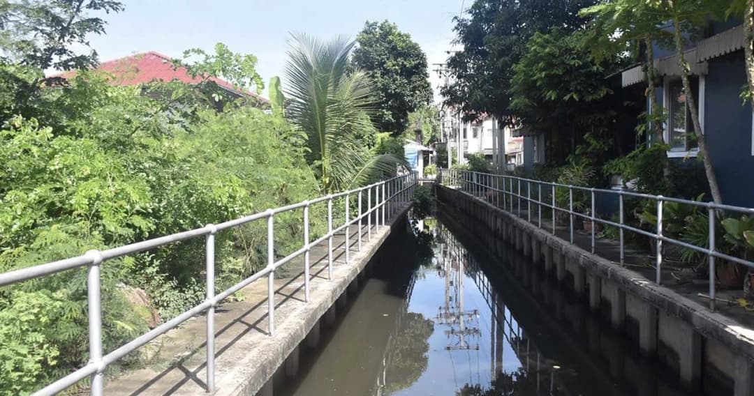 กทม. แจงแผนปฏิบัติการรับน้ำในช่วงฤดูฝนปี 65 เตรียมขุดลอกคลอง เปิดทางน้ำไหล