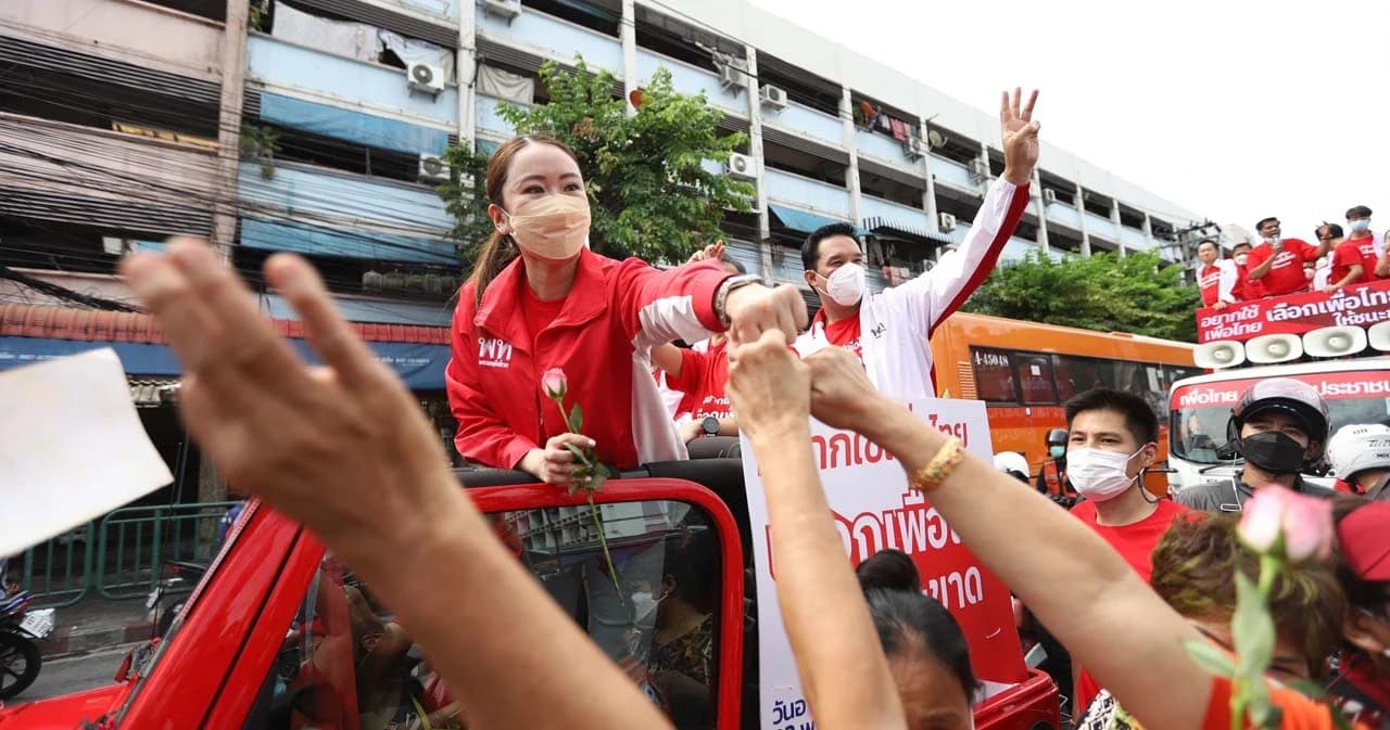 ‘แพทองธาร’ นำขบวน ผู้สมัคร ส.ก.เพื่อไทย ขอคะแนนให้แลนด์สไลด์