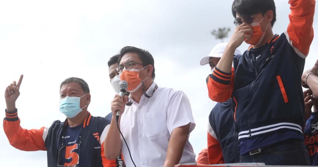 ‘วิโรจน์’ ย้ำจะสร้างเมืองที่คนเท่ากัน พาคาราวาน ผู้สมัคร ส.ก. ก้าวไกลตระเวนขอคะแนนชาวกรุง