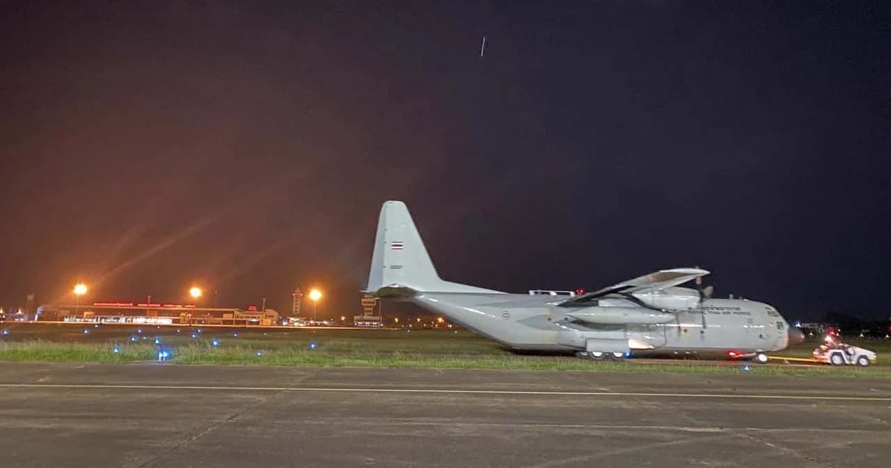 สนามบินอุบลฯ เปิดใช้รันเวย์ตามปกติแล้ว หลังเคลียร์เครื่องบิน C130 ยางแตก