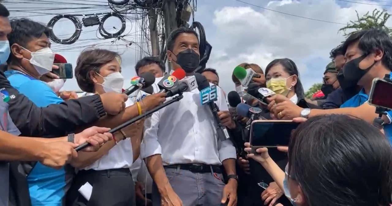 'ชัชชาติ' ย้ำเป้าย้ายศาลาว่าการกทม.ไปดินแดง 100% คืนลานคนเมืองเป็นพื้นที่สาธารณะ ห้ามทุกเขตขึ้นป้าย-จัดขบวนต้อนรับ