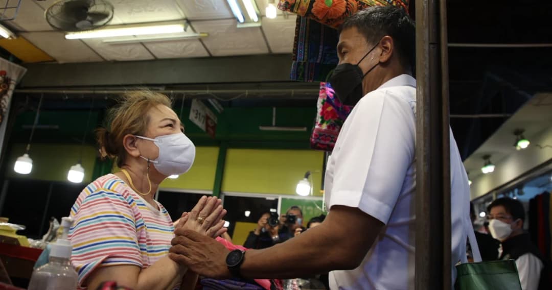 ชัชชาติ เยือนตลาดจตุจักร ย้ำไม่ทิ้งพ่อค้าแม่ค้า เตรียมผลักดันจตุจักรสู่ตลาดนัดระดับโลก