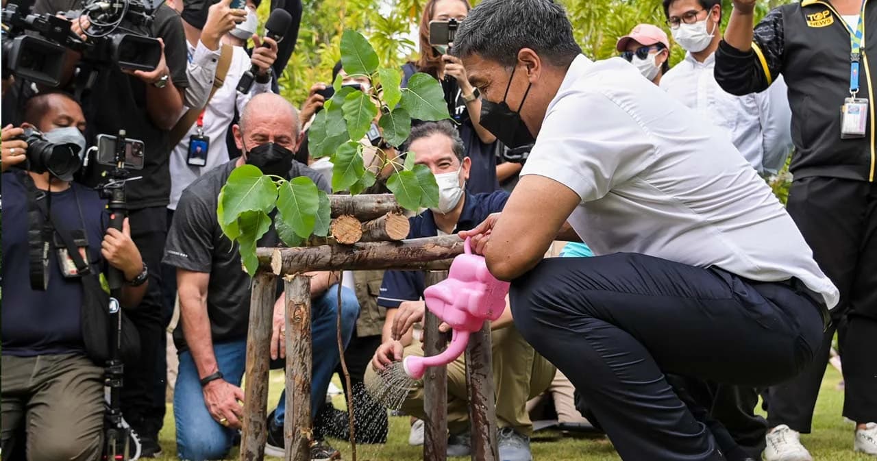 ‘ชัชชาติ’ คิกออฟนโยบายปลูกต้นไม้ล้านต้น นำร่องนโยบายแรก ใน 214 นโยบาย