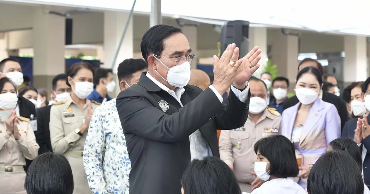 นายกฯ ยอมรับอยู่ในตำแหน่งนาน แต่ไม่คิดอยู่จนตายคารัง