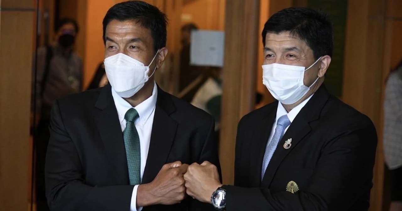 ‘ชัชชาติ- ฉันชาย’ ร่วมประชุมคกก.โรคติดต่อกทม. ชงศบค.ชุดเล็ก 9 มิ.ย. ถอดหน้ากากในพื้นที่โล่งด้วยความสมัครใจ