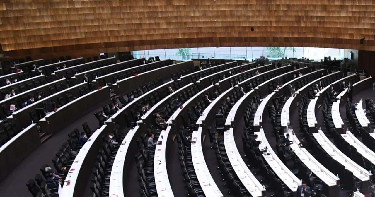 เช็กรายชื่อ ส.ส. พรรคไหน โหวตอะไรบ้าง ผ่านร่างพ.ร.บ.สุราก้าวหน้า วาระ 1 ลุ้นพลิกโฉมวงการสุราไทย