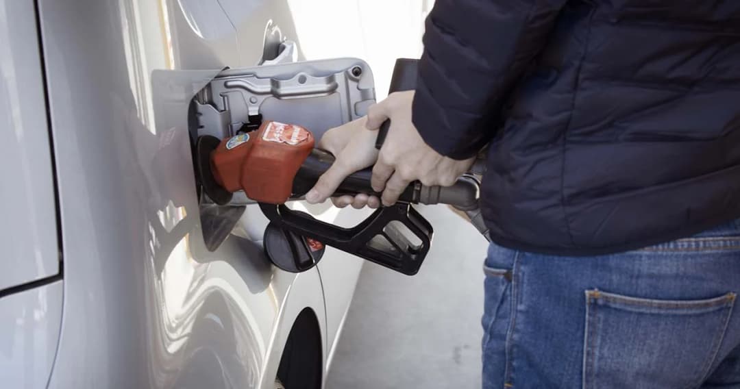 สร้างอนาคตไทย-ไทยสร้างไทย เสนอแก้วิกฤตพลังงาน ทบทวนราคาหน้าโรงกลั่นใหม่