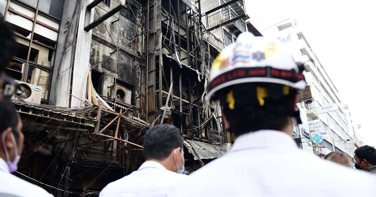 ‘สุชาติ’ สั่งเยียวยาลูกจ้าง 2 ราย จากเหตุไฟไหม้สำเพ็ง