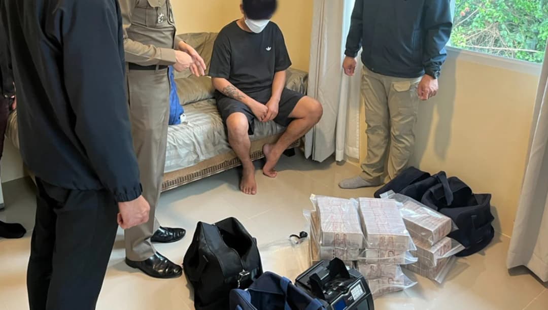 ทลายเครือข่ายเว็บพนันออนไลน์ Fifa555 ยึดเงินสดกว่า 42 ล้าน ATM 70 ใบ จับกุมผู้ต้องหา 6 ราย