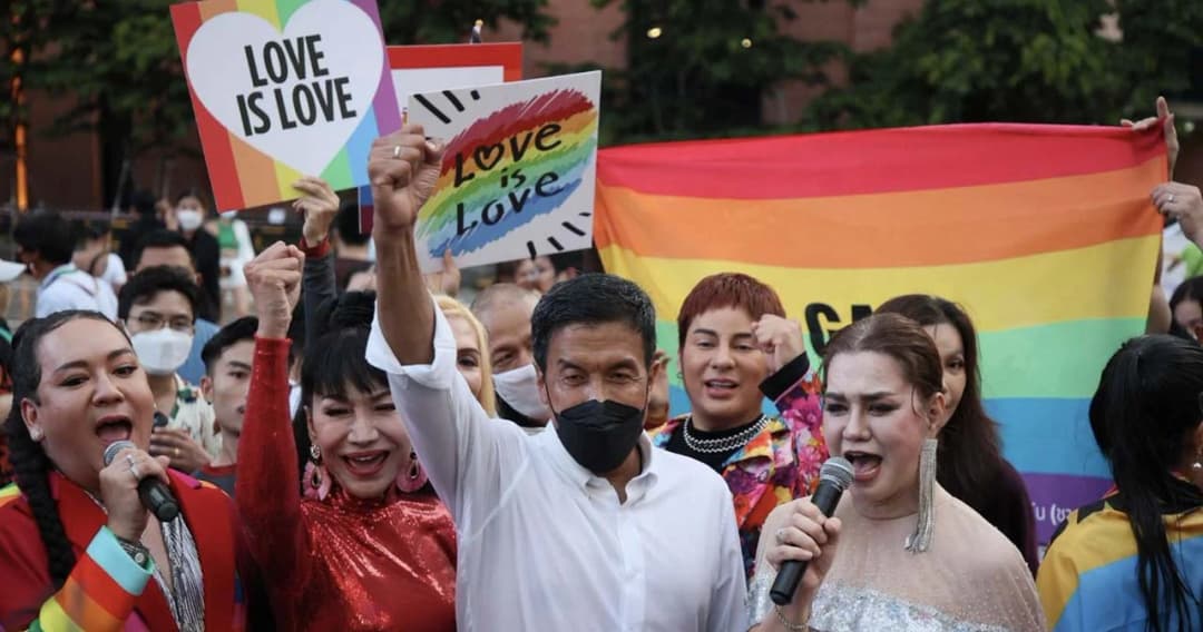 We All Pride Bangkok 2022 งานส่งท้ายเดือนมิถุนายน ท่ามกลางสายฝนโปรยปรายกลางสยามสแควร์