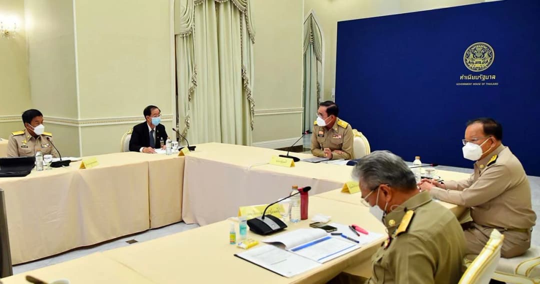 ‘ชัชชาติ’ เข้าทำเนียบ ร่วมประชุมกับ ‘พล.อ.ประยุทธ์’ ถกโครงการเชื่อมสวนเบญฯ-สวนลุมฯ 