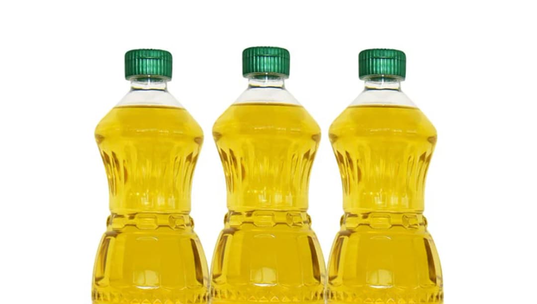 พาณิชย์สั่งลดราคาน้ำมันปาล์มขวดตามต้นทุน เหลือราคาขวดละ 60-64 บาท